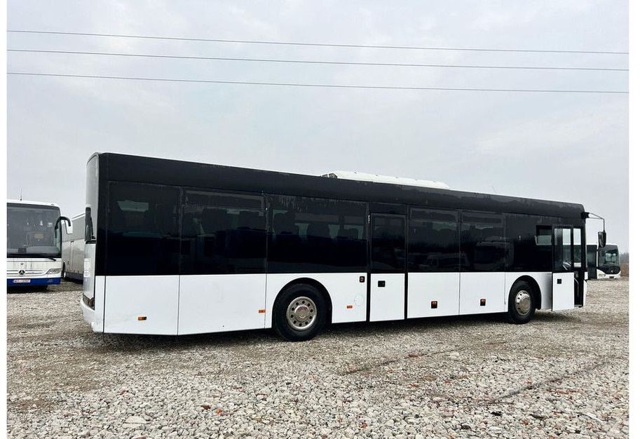 Solaris InterUrbino - Prigradski autobus: slika Solaris InterUrbino - Prigradski autobus Solaris InterUrbino - Prigradski autobus: slika Solaris InterUrbino - Prigradski autobus