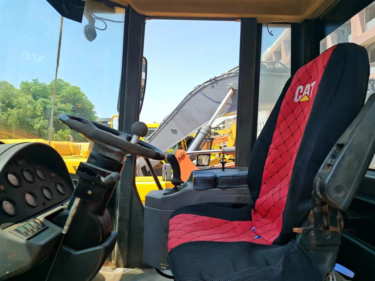 CAT 950G - Utovarivač na kotačima: slika CAT 950G - Utovarivač na kotačima CAT 950G - Utovarivač na kotačima: slika CAT 950G - Utovarivač na kotačima