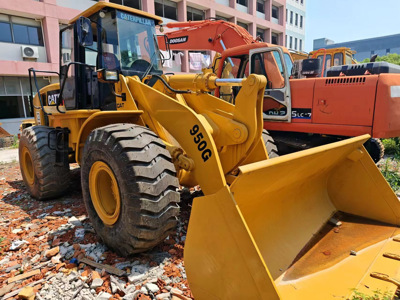 CAT 950G - Utovarivač na kotačima: slika CAT 950G - Utovarivač na kotačima CAT 950G - Utovarivač na kotačima: slika CAT 950G - Utovarivač na kotačima