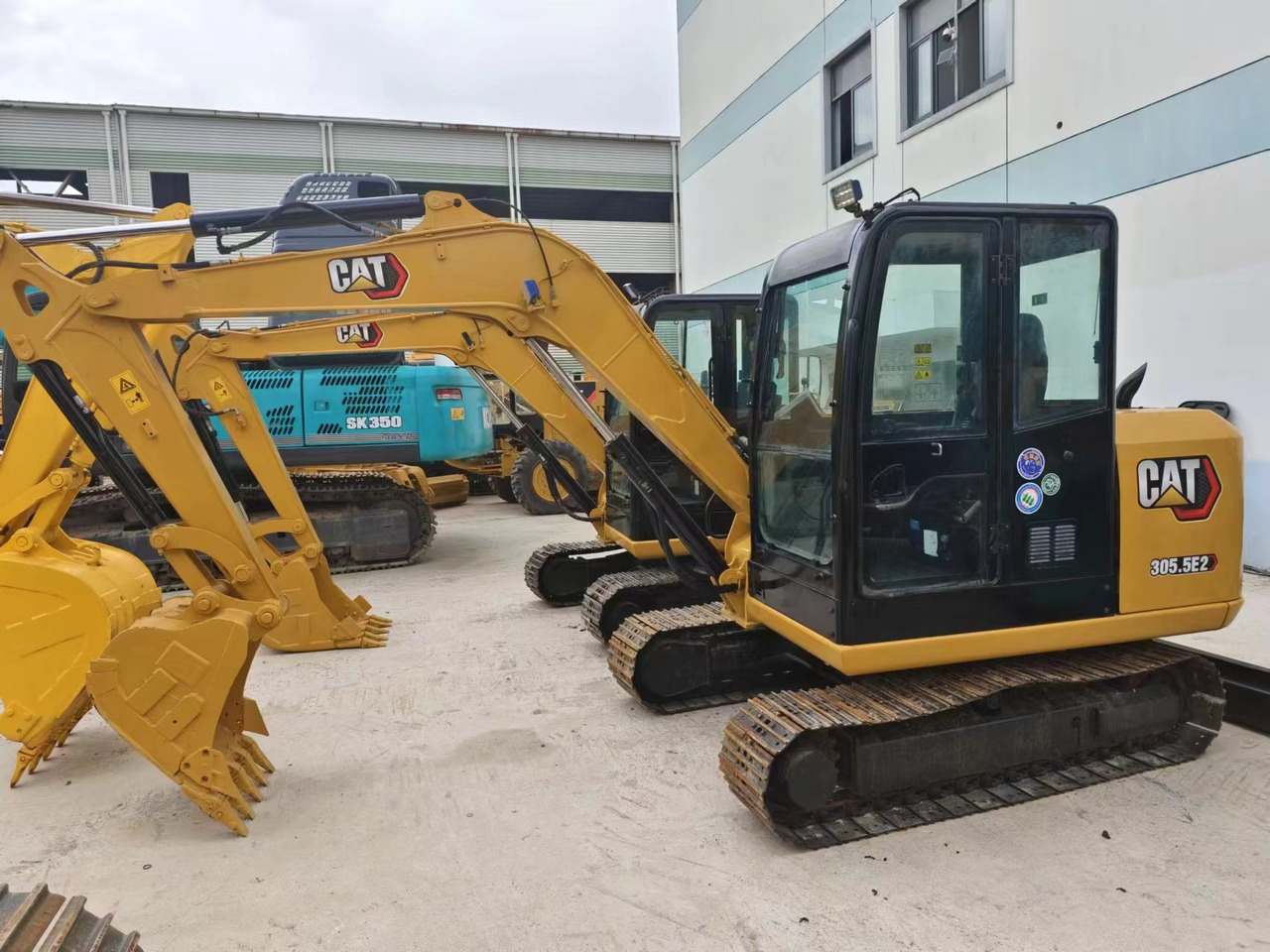 CATERPILLAR 305.5e2 - Bager gusjeničar: slika CATERPILLAR 305.5e2 - Bager gusjeničar CATERPILLAR 305.5e2 - Bager gusjeničar: slika CATERPILLAR 305.5e2 - Bager gusjeničar