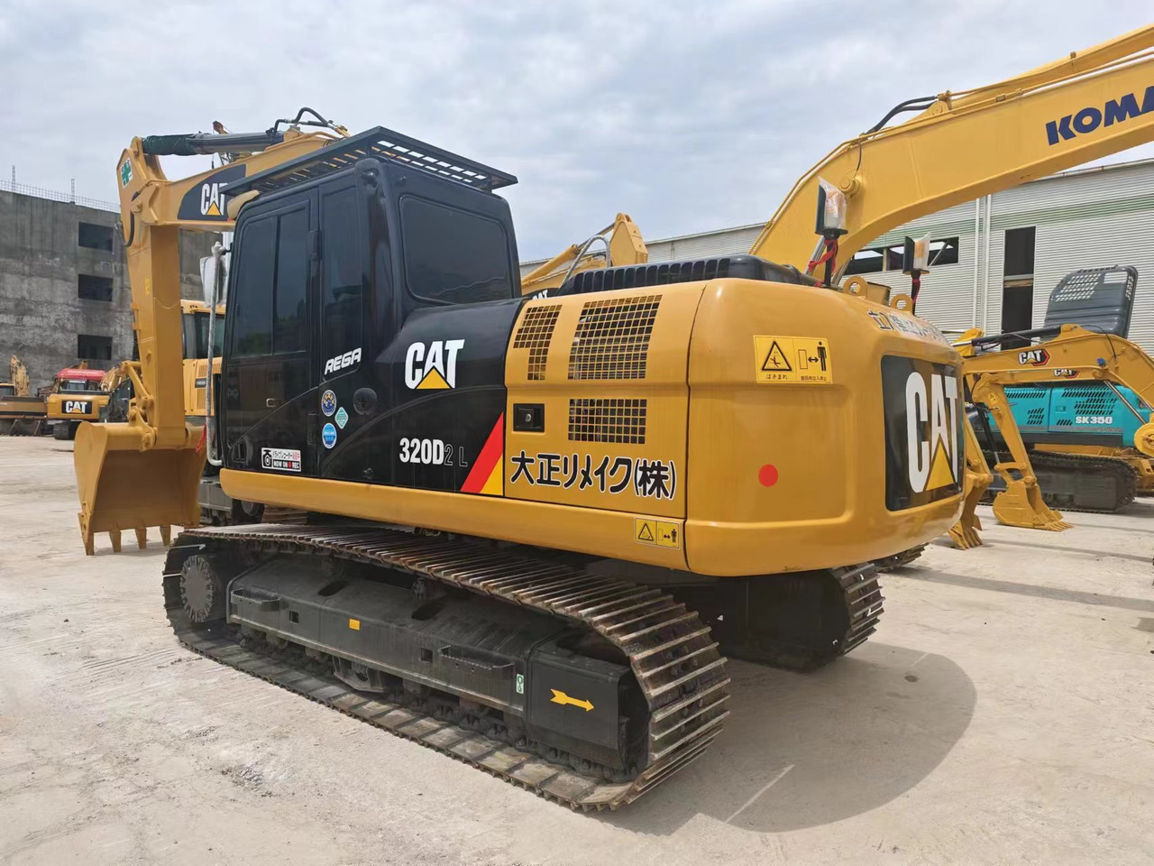 CATERPILLAR 320DL - Bager gusjeničar: slika CATERPILLAR 320DL - Bager gusjeničar CATERPILLAR 320DL - Bager gusjeničar: slika CATERPILLAR 320DL - Bager gusjeničar