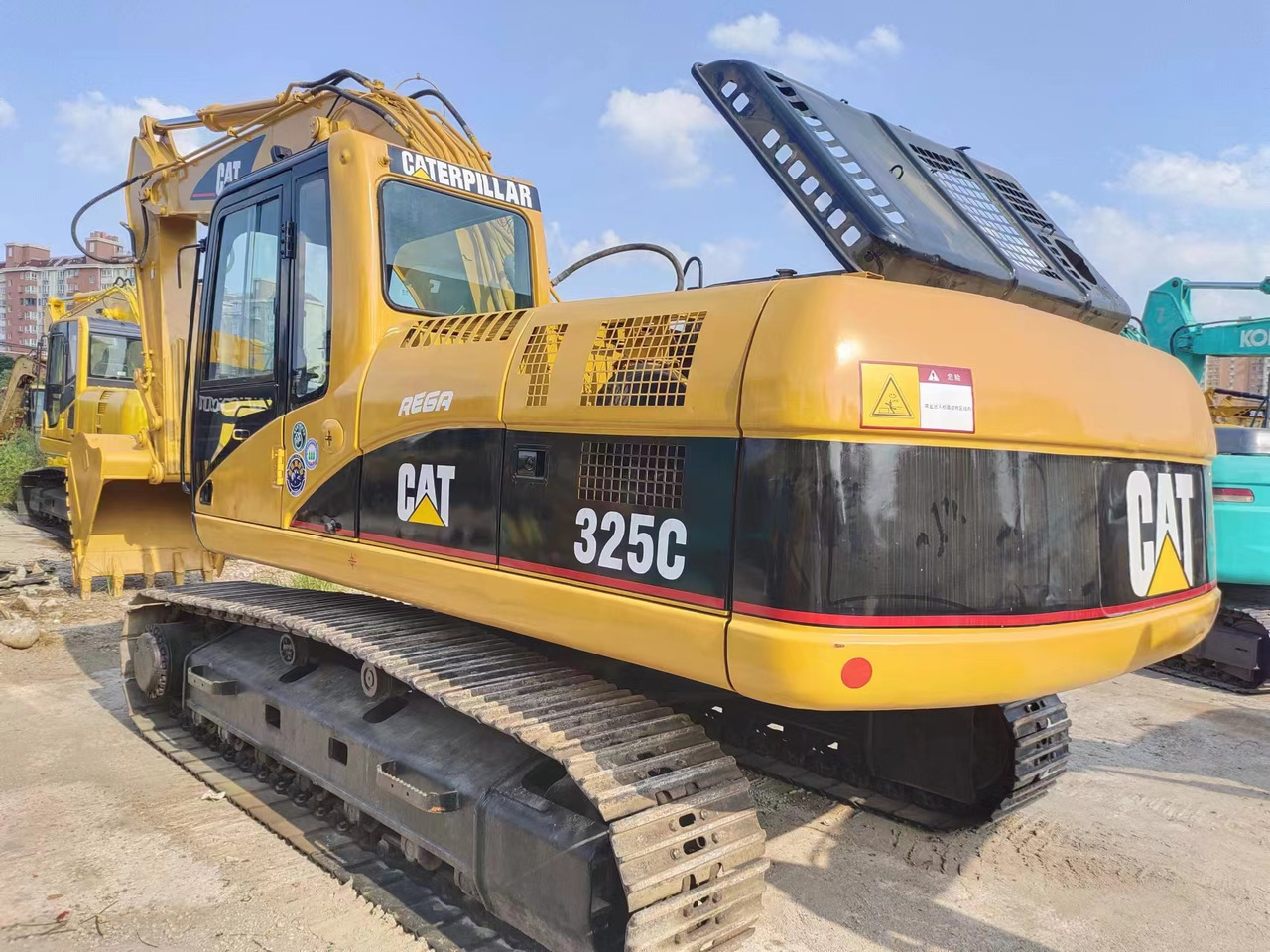 CATERPILLAR 325C - Bager gusjeničar: slika CATERPILLAR 325C - Bager gusjeničar CATERPILLAR 325C - Bager gusjeničar: slika CATERPILLAR 325C - Bager gusjeničar