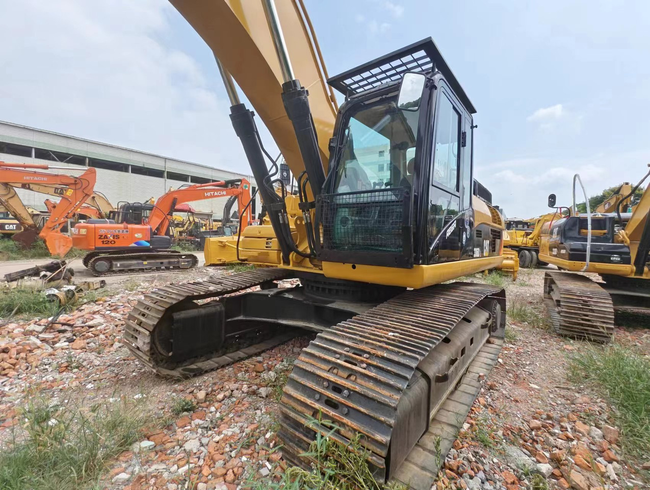 CATERPILLAR 336D2L CAT 336 - Bager gusjeničar: slika CATERPILLAR 336D2L CAT 336 - Bager gusjeničar CATERPILLAR 336D2L CAT 336 - Bager gusjeničar: slika CATERPILLAR 336D2L CAT 336 - Bager gusjeničar