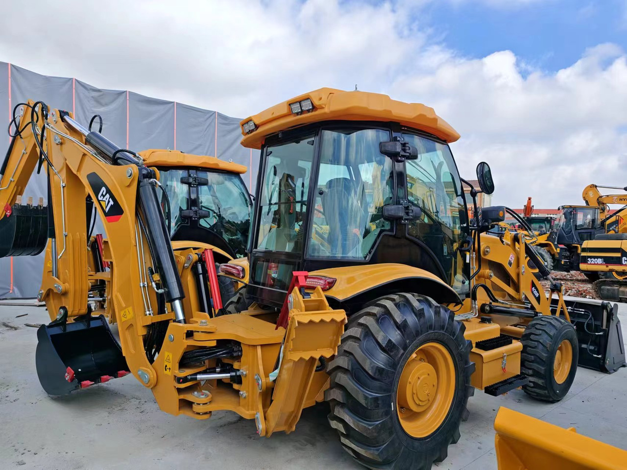 CATERPILLAR 420F - Rovokopač-utovarivač: slika CATERPILLAR 420F - Rovokopač-utovarivač CATERPILLAR 420F - Rovokopač-utovarivač: slika CATERPILLAR 420F - Rovokopač-utovarivač