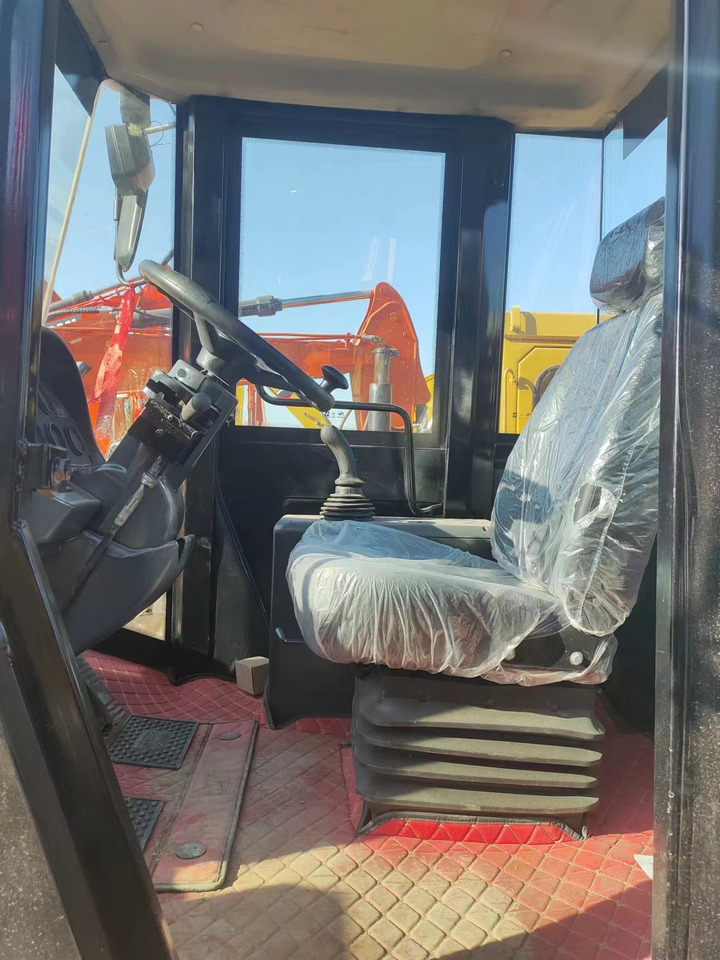 CATERPILLAR 950H - Utovarivač na kotačima: slika CATERPILLAR 950H - Utovarivač na kotačima CATERPILLAR 950H - Utovarivač na kotačima: slika CATERPILLAR 950H - Utovarivač na kotačima