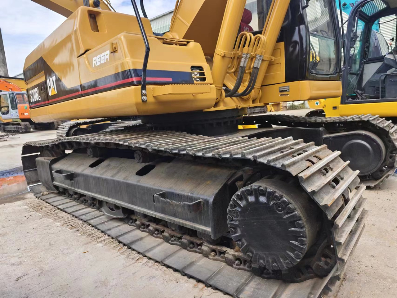 CATERPILLAR CAT 320BL - Bager gusjeničar: slika CATERPILLAR CAT 320BL - Bager gusjeničar CATERPILLAR CAT 320BL - Bager gusjeničar: slika CATERPILLAR CAT 320BL - Bager gusjeničar