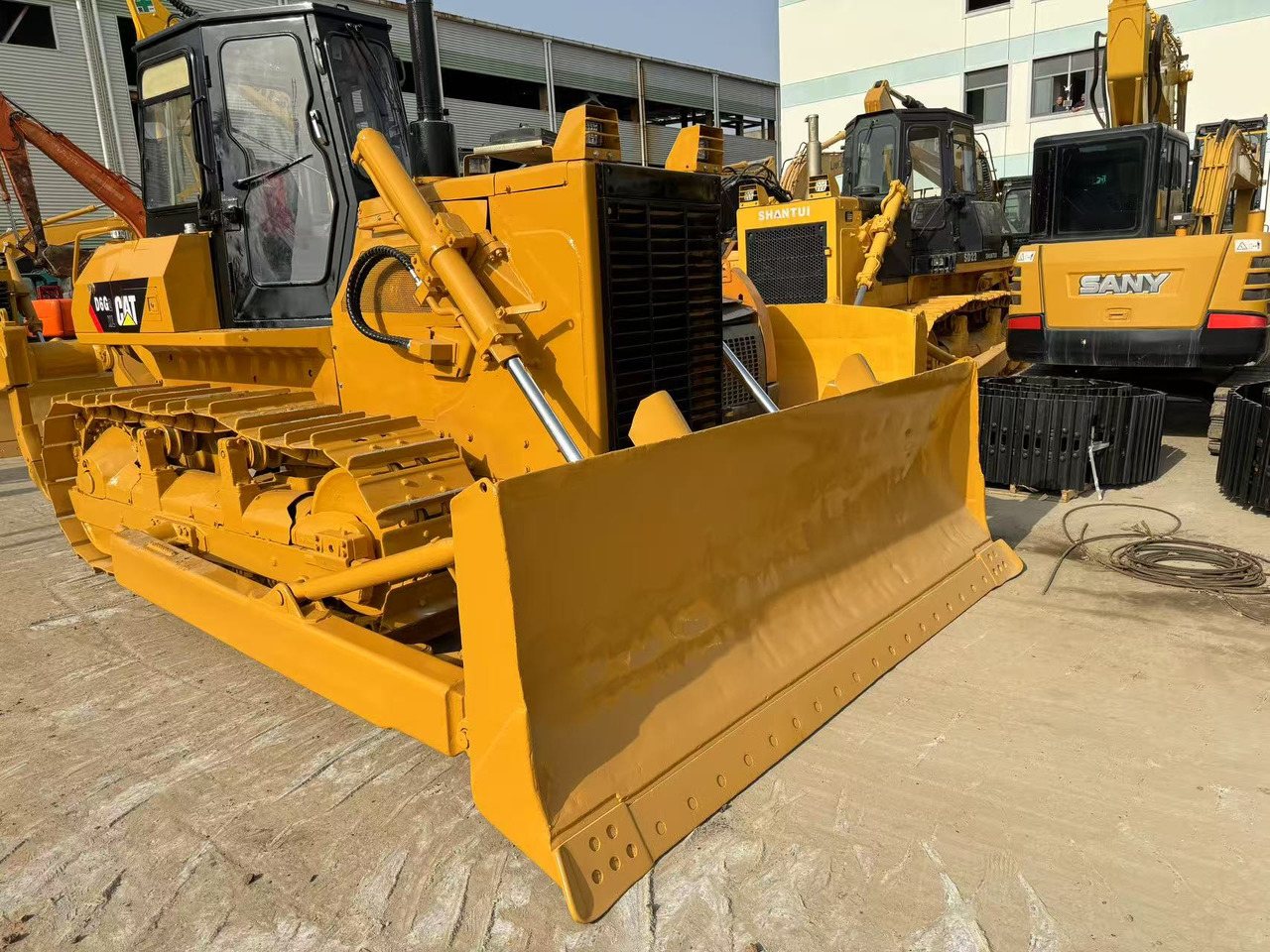 CATERPILLAR D6G2 - Buldožer: slika CATERPILLAR D6G2 - Buldožer CATERPILLAR D6G2 - Buldožer: slika CATERPILLAR D6G2 - Buldožer