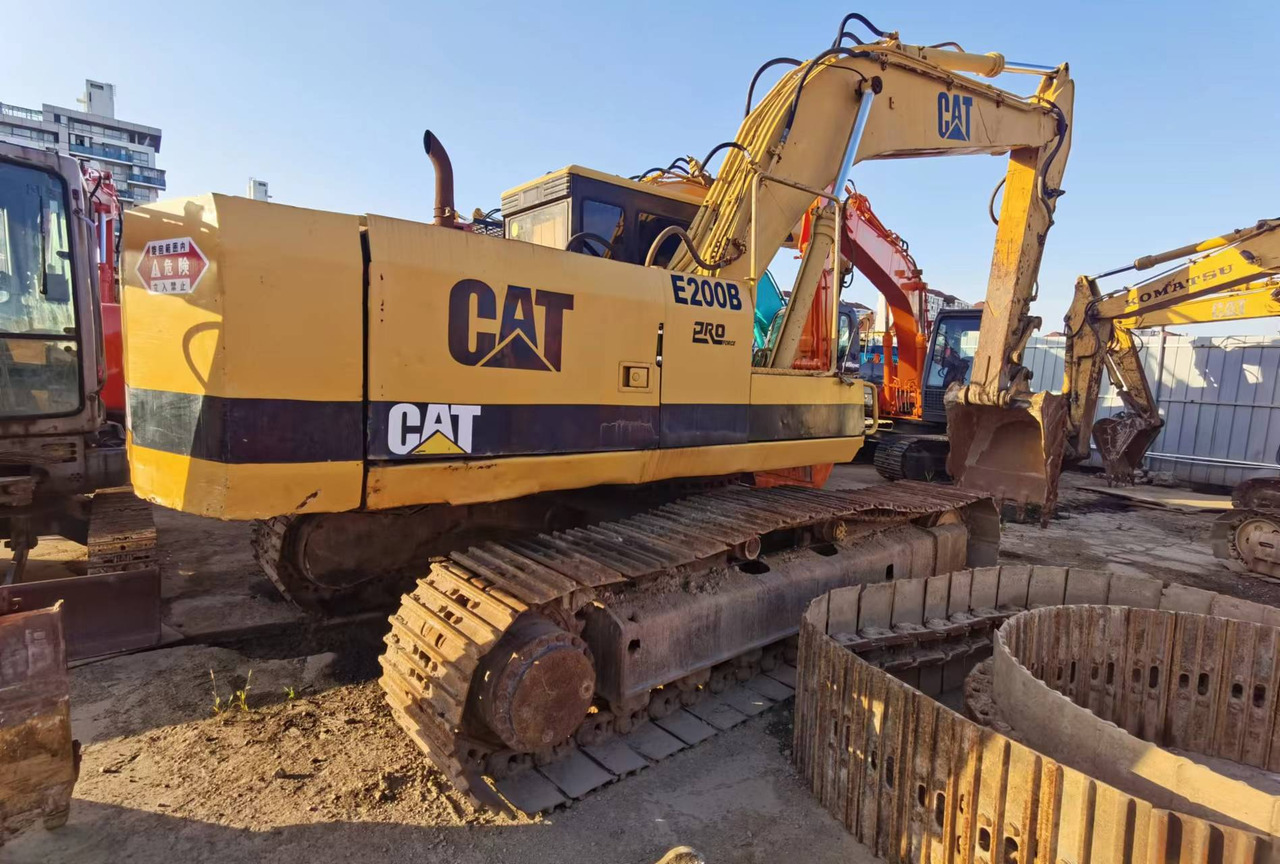 CATERPILLAR E200B - Bager gusjeničar: slika CATERPILLAR E200B - Bager gusjeničar CATERPILLAR E200B - Bager gusjeničar: slika CATERPILLAR E200B - Bager gusjeničar