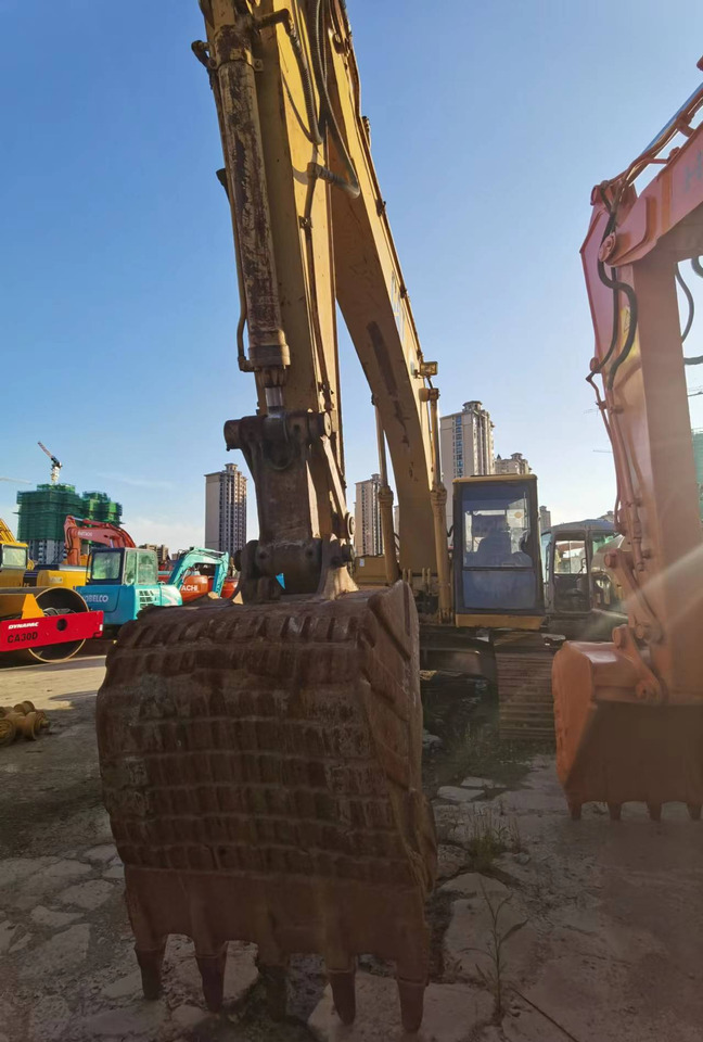 CATERPILLAR E200B - Bager gusjeničar: slika CATERPILLAR E200B - Bager gusjeničar CATERPILLAR E200B - Bager gusjeničar: slika CATERPILLAR E200B - Bager gusjeničar