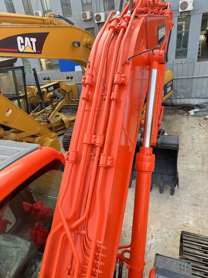 Bager gusjeničar DOOSAN DX225: slika Bager gusjeničar DOOSAN DX225 Bager gusjeničar DOOSAN DX225: slika Bager gusjeničar DOOSAN DX225