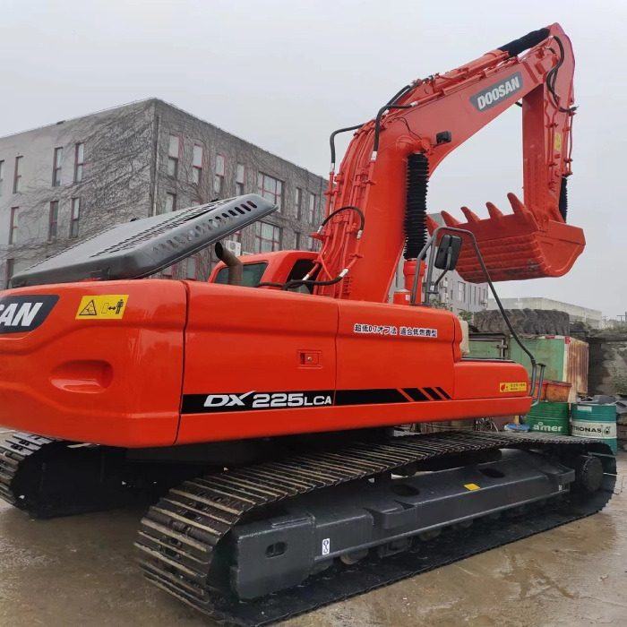 DOOSAN DX225LCA - Bager gusjeničar: slika DOOSAN DX225LCA - Bager gusjeničar DOOSAN DX225LCA - Bager gusjeničar: slika DOOSAN DX225LCA - Bager gusjeničar