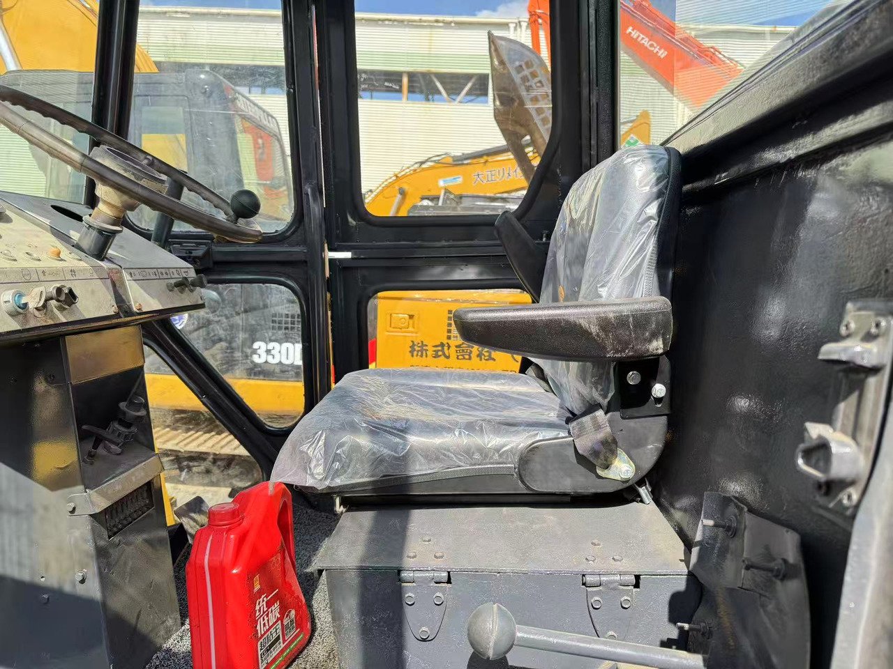 DYNAPAC CA301D - Cestovni valjak: slika DYNAPAC CA301D - Cestovni valjak DYNAPAC CA301D - Cestovni valjak: slika DYNAPAC CA301D - Cestovni valjak