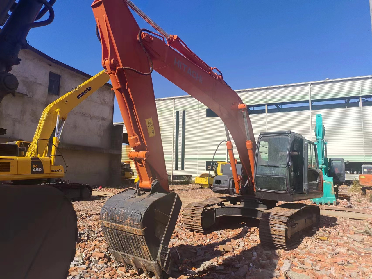 HITACHI ZX200 - Bager gusjeničar: slika HITACHI ZX200 - Bager gusjeničar HITACHI ZX200 - Bager gusjeničar: slika HITACHI ZX200 - Bager gusjeničar