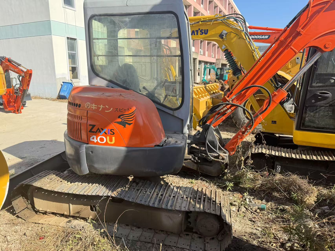 HITACHI ZX40U - Mini bager: slika HITACHI ZX40U - Mini bager HITACHI ZX40U - Mini bager: slika HITACHI ZX40U - Mini bager