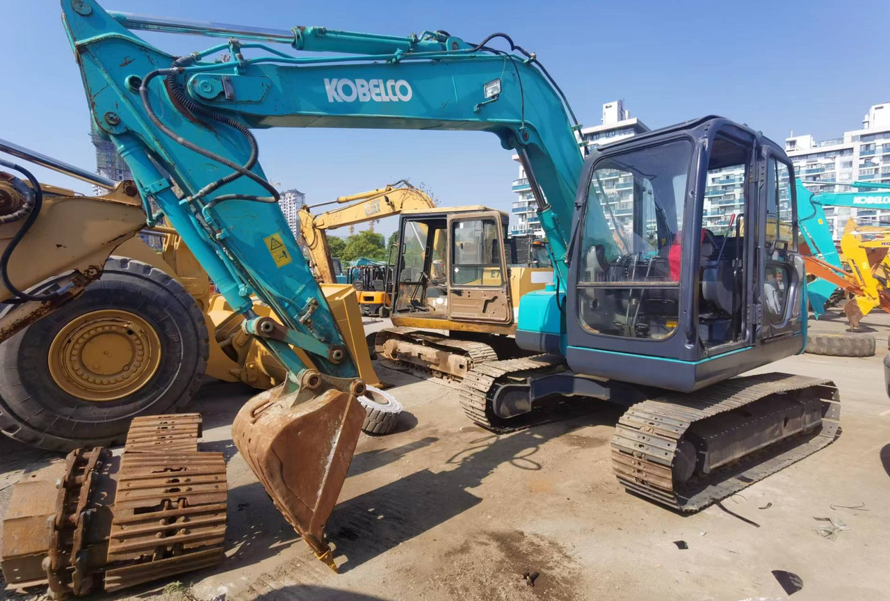 KOBELCO SK75 - Mini bager: slika KOBELCO SK75 - Mini bager KOBELCO SK75 - Mini bager: slika KOBELCO SK75 - Mini bager