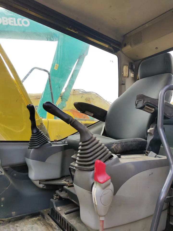 KOMATSU PC130-7 - Bager gusjeničar: slika KOMATSU PC130-7 - Bager gusjeničar KOMATSU PC130-7 - Bager gusjeničar: slika KOMATSU PC130-7 - Bager gusjeničar