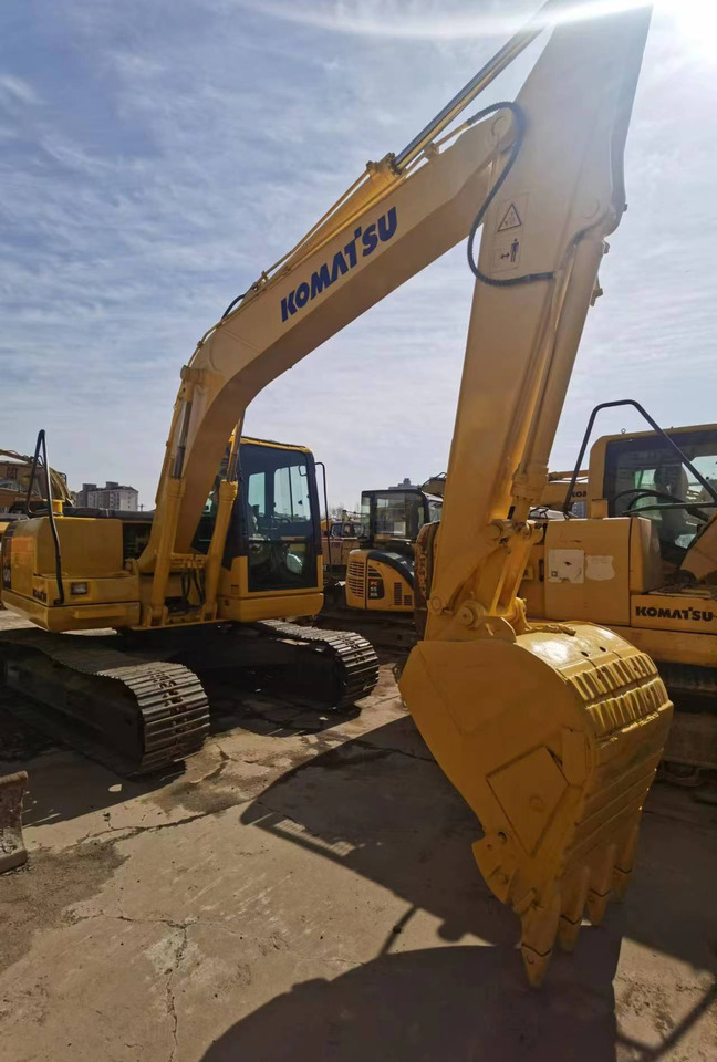 KOMATSU PC130-7 - Bager gusjeničar: slika KOMATSU PC130-7 - Bager gusjeničar KOMATSU PC130-7 - Bager gusjeničar: slika KOMATSU PC130-7 - Bager gusjeničar