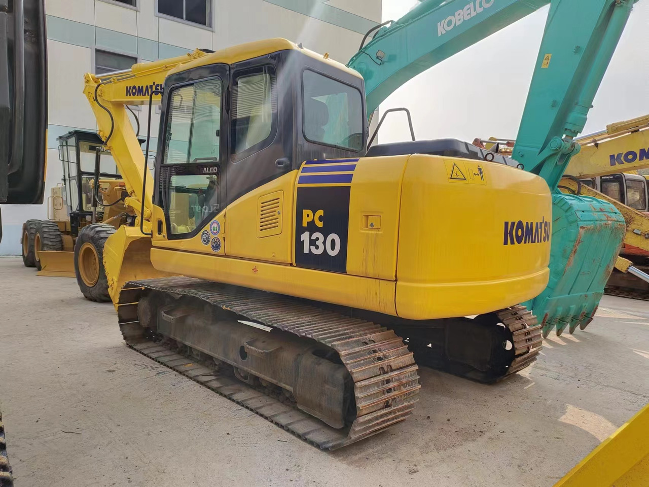 KOMATSU PC130-7 - Bager gusjeničar: slika KOMATSU PC130-7 - Bager gusjeničar KOMATSU PC130-7 - Bager gusjeničar: slika KOMATSU PC130-7 - Bager gusjeničar