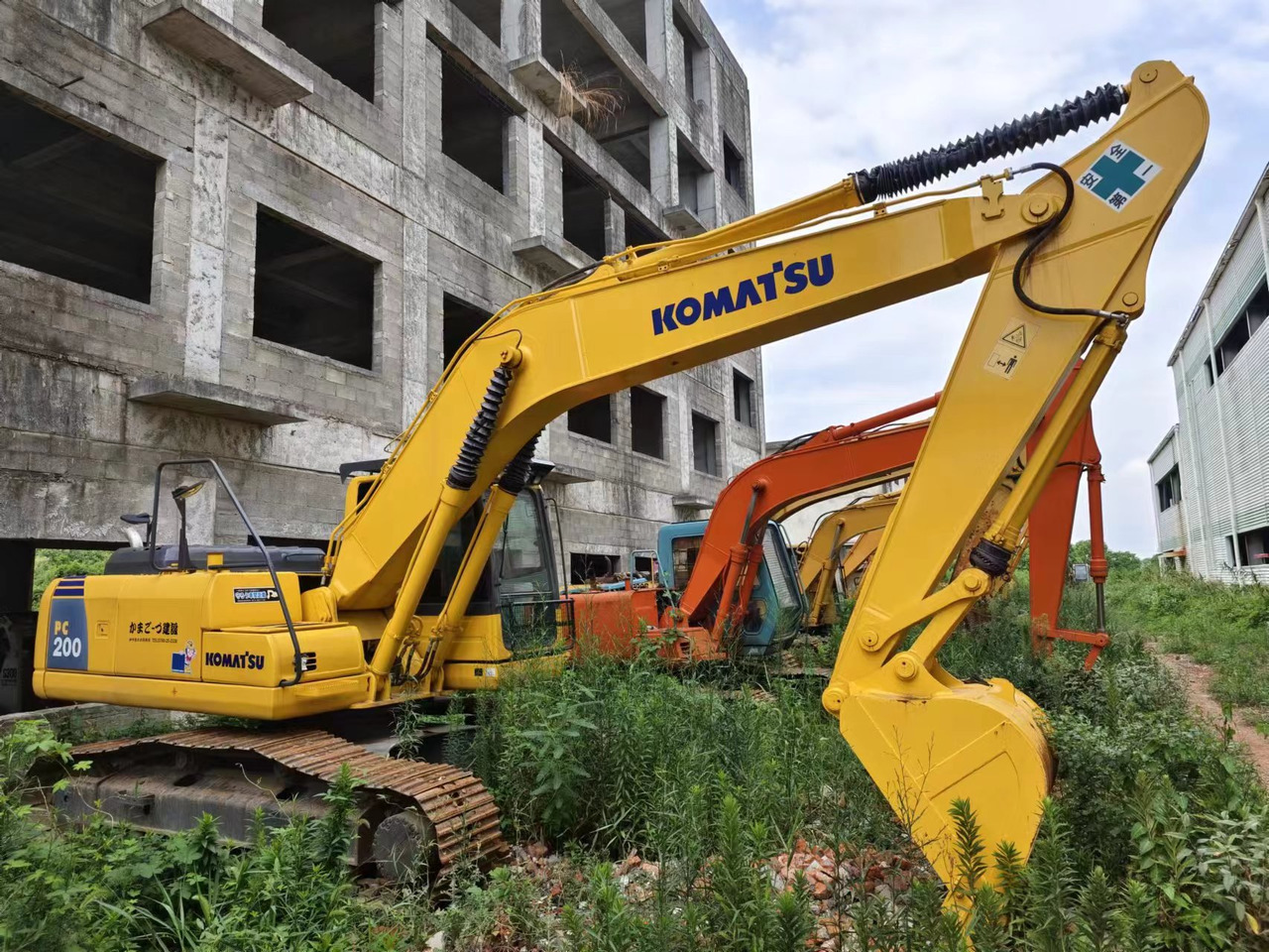 KOMATSU PC200-8 - Bager gusjeničar: slika KOMATSU PC200-8 - Bager gusjeničar KOMATSU PC200-8 - Bager gusjeničar: slika KOMATSU PC200-8 - Bager gusjeničar