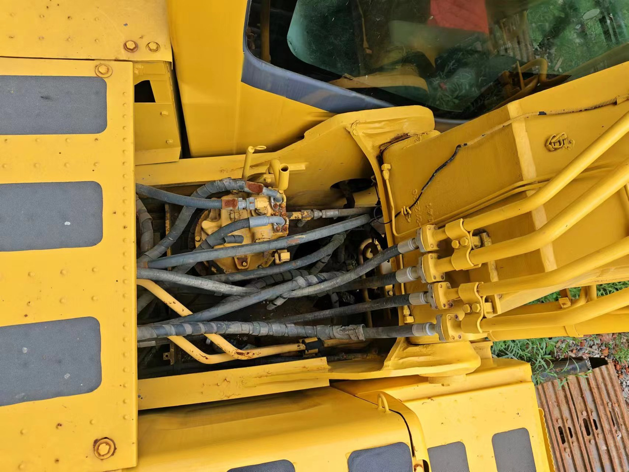 KOMATSU PC200-8 - Bager gusjeničar: slika KOMATSU PC200-8 - Bager gusjeničar KOMATSU PC200-8 - Bager gusjeničar: slika KOMATSU PC200-8 - Bager gusjeničar