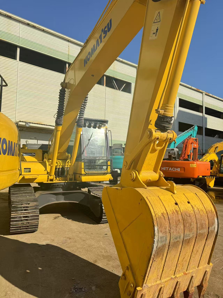 KOMATSU PC200-8 - Bager gusjeničar: slika KOMATSU PC200-8 - Bager gusjeničar KOMATSU PC200-8 - Bager gusjeničar: slika KOMATSU PC200-8 - Bager gusjeničar