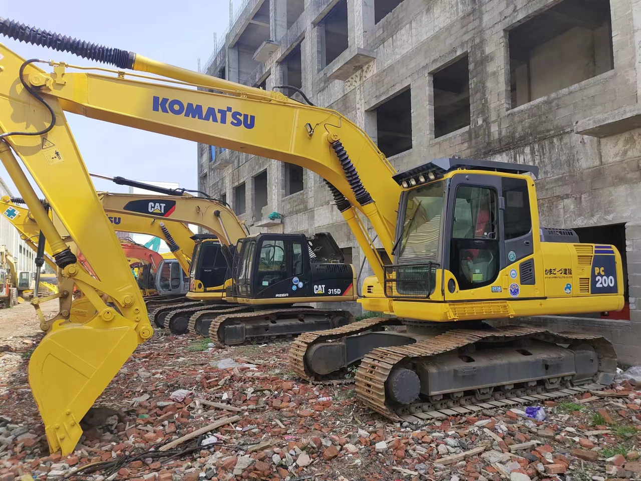 KOMATSU PC200-8 PC200-7 PC220-7 - Bager gusjeničar: slika KOMATSU PC200-8 PC200-7 PC220-7 - Bager gusjeničar KOMATSU PC200-8 PC200-7 PC220-7 - Bager gusjeničar: slika KOMATSU PC200-8 PC200-7 PC220-7 - Bager gusjeničar