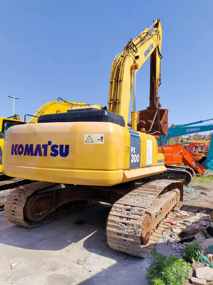 KOMATSU PC300-7 - Bager gusjeničar: slika KOMATSU PC300-7 - Bager gusjeničar KOMATSU PC300-7 - Bager gusjeničar: slika KOMATSU PC300-7 - Bager gusjeničar