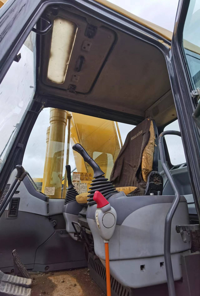 KOMATSU PC300-7 - Bager gusjeničar: slika KOMATSU PC300-7 - Bager gusjeničar KOMATSU PC300-7 - Bager gusjeničar: slika KOMATSU PC300-7 - Bager gusjeničar