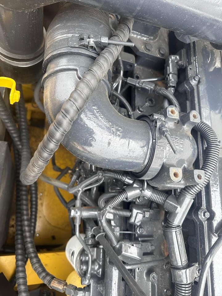 KOMATSU PC300-8 - Bager gusjeničar: slika KOMATSU PC300-8 - Bager gusjeničar KOMATSU PC300-8 - Bager gusjeničar: slika KOMATSU PC300-8 - Bager gusjeničar