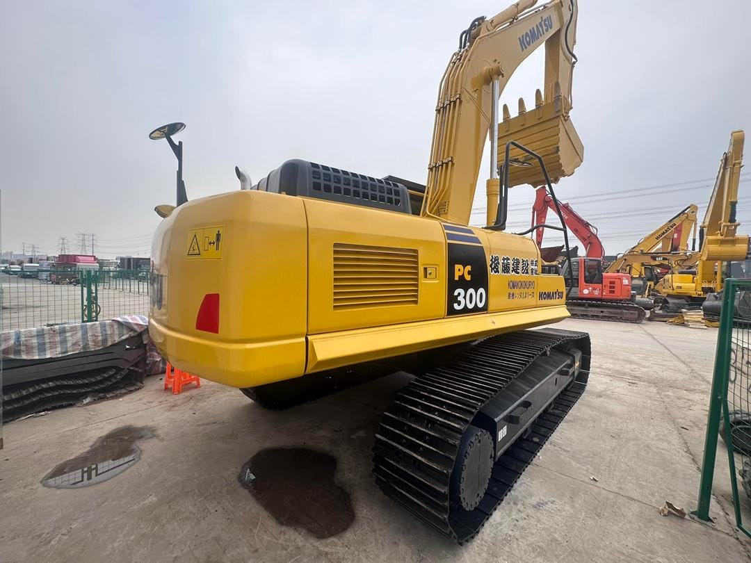 KOMATSU PC300-8 - Bager gusjeničar: slika KOMATSU PC300-8 - Bager gusjeničar KOMATSU PC300-8 - Bager gusjeničar: slika KOMATSU PC300-8 - Bager gusjeničar