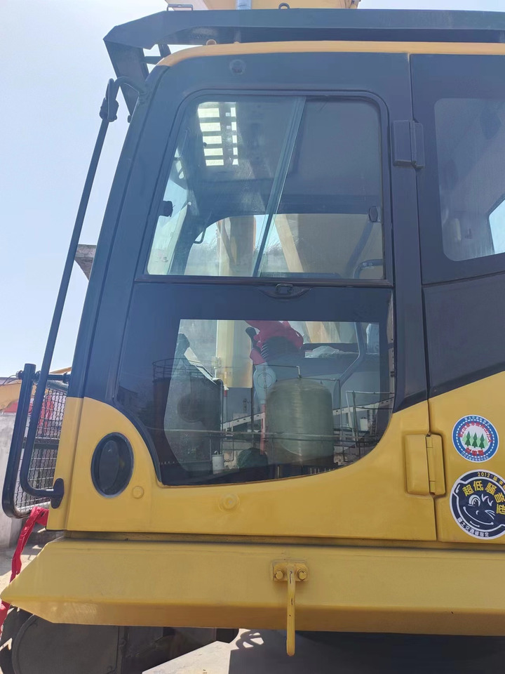 KOMATSU PC450-8 - Bager gusjeničar: slika KOMATSU PC450-8 - Bager gusjeničar KOMATSU PC450-8 - Bager gusjeničar: slika KOMATSU PC450-8 - Bager gusjeničar