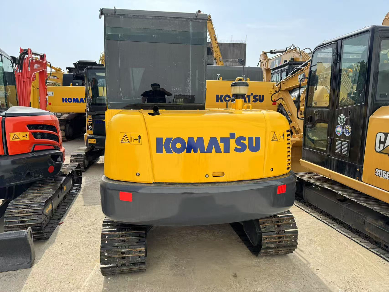 KOMATSU PC56-7 - Mini bager: slika KOMATSU PC56-7 - Mini bager KOMATSU PC56-7 - Mini bager: slika KOMATSU PC56-7 - Mini bager