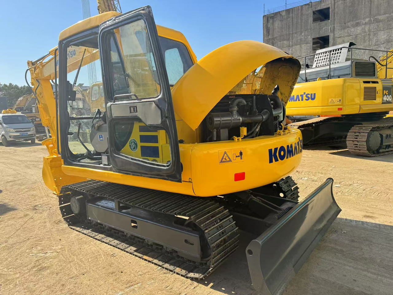 KOMATSU PC60-7 - Bager gusjeničar: slika KOMATSU PC60-7 - Bager gusjeničar KOMATSU PC60-7 - Bager gusjeničar: slika KOMATSU PC60-7 - Bager gusjeničar