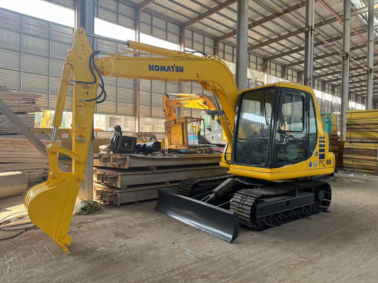KOMATSU PC60-7 PC60 - Mini bager: slika KOMATSU PC60-7 PC60 - Mini bager KOMATSU PC60-7 PC60 - Mini bager: slika KOMATSU PC60-7 PC60 - Mini bager