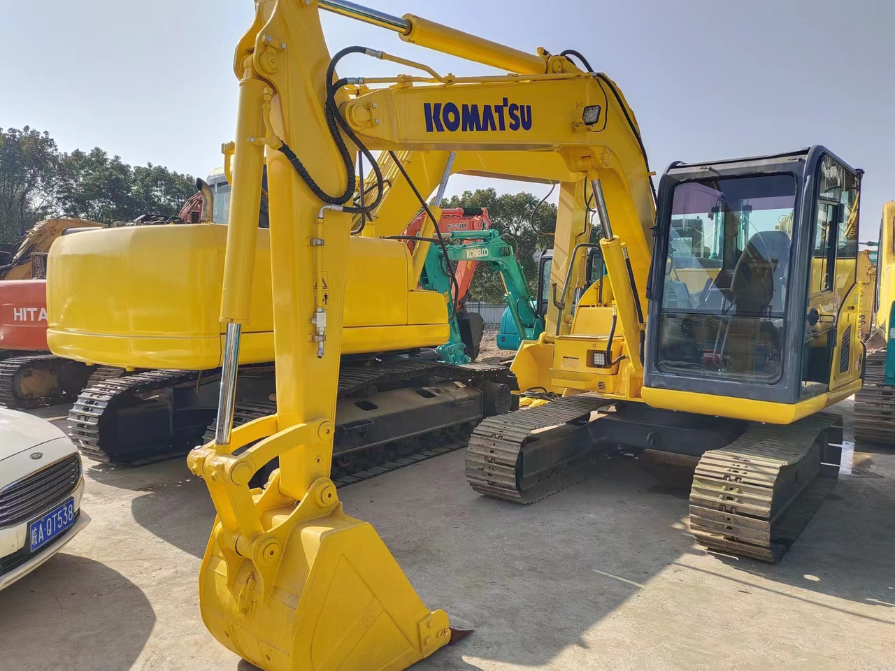 KOMATSU PC60-8 - Mini bager: slika KOMATSU PC60-8 - Mini bager KOMATSU PC60-8 - Mini bager: slika KOMATSU PC60-8 - Mini bager
