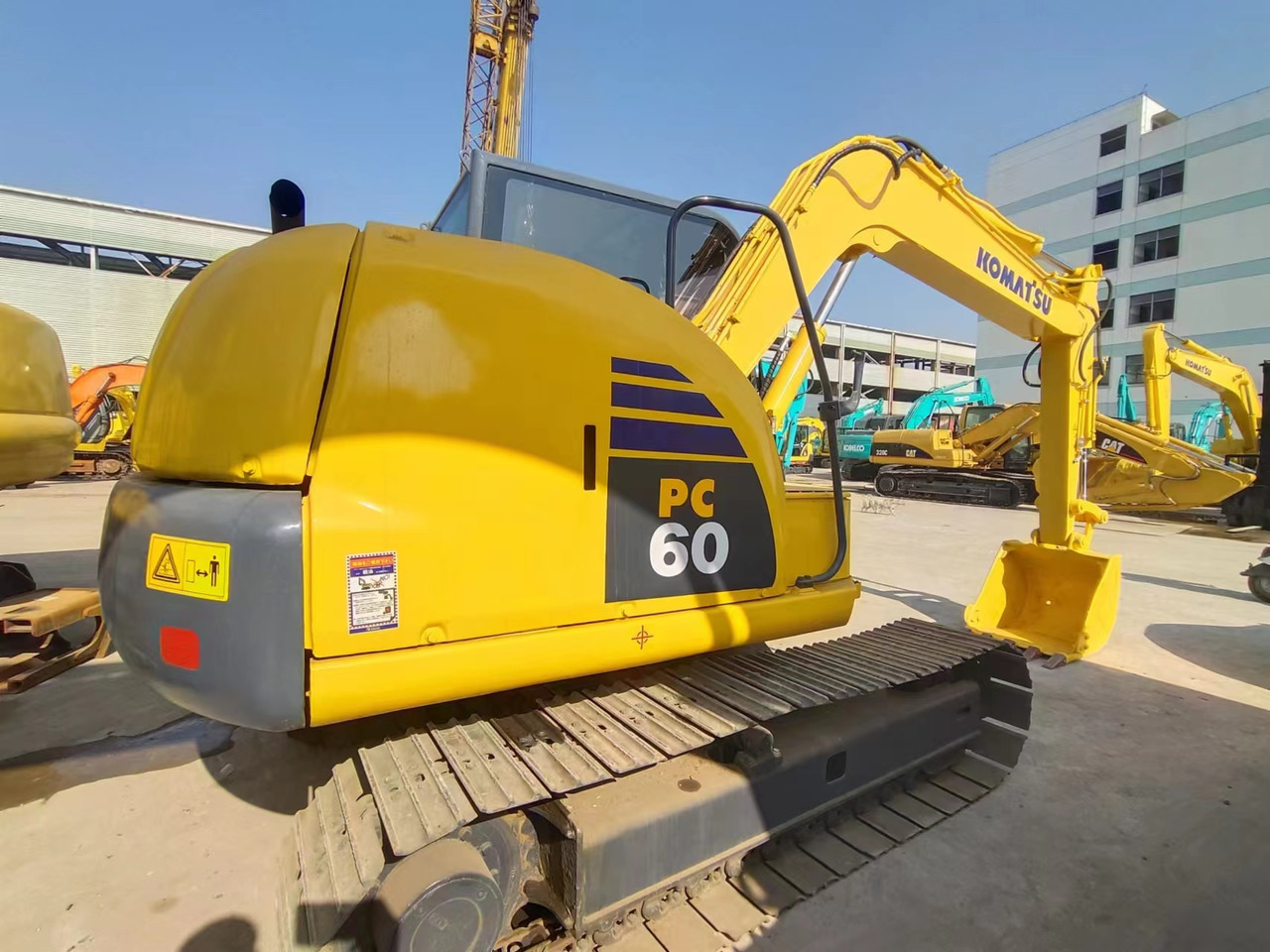 KOMATSU PC60-8 - Mini bager: slika KOMATSU PC60-8 - Mini bager KOMATSU PC60-8 - Mini bager: slika KOMATSU PC60-8 - Mini bager