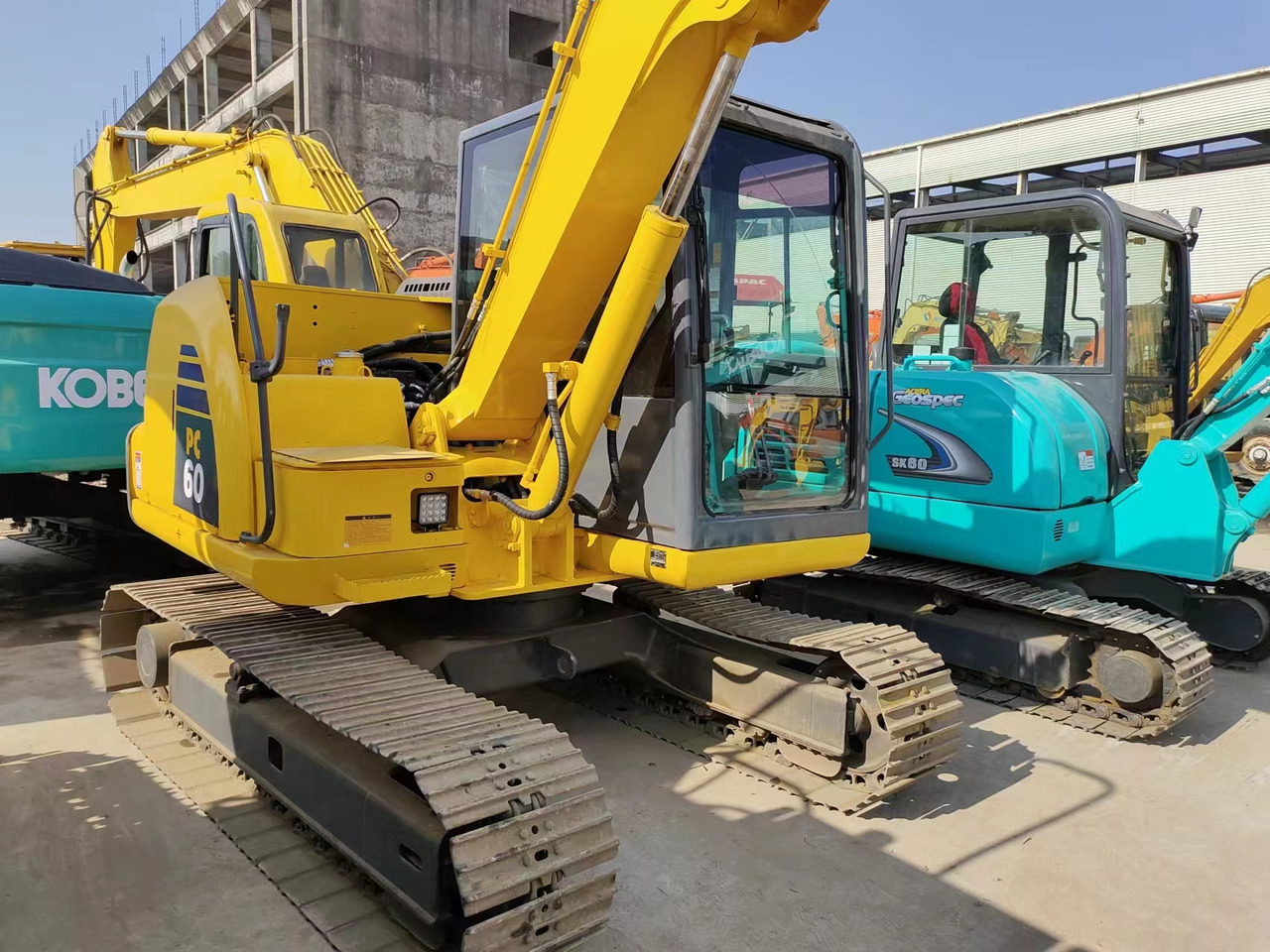 KOMATSU PC60-8 - Mini bager: slika KOMATSU PC60-8 - Mini bager KOMATSU PC60-8 - Mini bager: slika KOMATSU PC60-8 - Mini bager