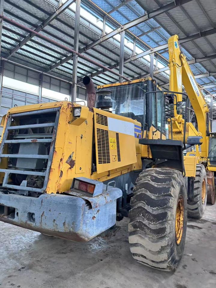 KOMATSU WA380Z-6 - Utovarivač na kotačima: slika KOMATSU WA380Z-6 - Utovarivač na kotačima KOMATSU WA380Z-6 - Utovarivač na kotačima: slika KOMATSU WA380Z-6 - Utovarivač na kotačima