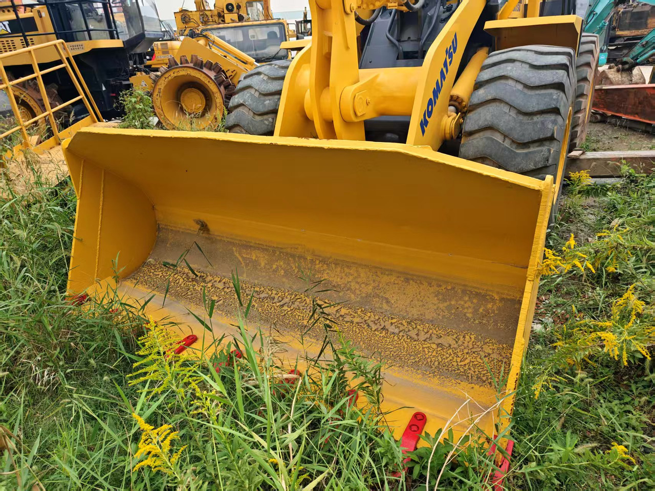 KOMATSU WA470 - Utovarivač na kotačima: slika KOMATSU WA470 - Utovarivač na kotačima KOMATSU WA470 - Utovarivač na kotačima: slika KOMATSU WA470 - Utovarivač na kotačima