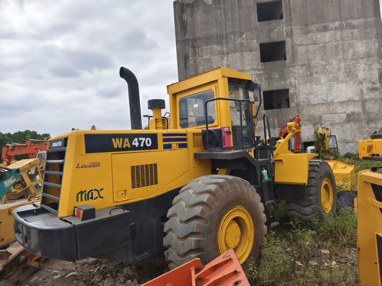 KOMATSU WA470 - Utovarivač na kotačima: slika KOMATSU WA470 - Utovarivač na kotačima KOMATSU WA470 - Utovarivač na kotačima: slika KOMATSU WA470 - Utovarivač na kotačima