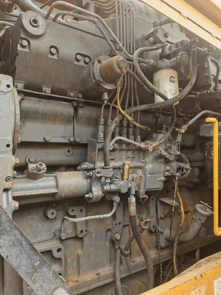 KOMATSU WA600-3 - Utovarivač na kotačima: slika KOMATSU WA600-3 - Utovarivač na kotačima KOMATSU WA600-3 - Utovarivač na kotačima: slika KOMATSU WA600-3 - Utovarivač na kotačima