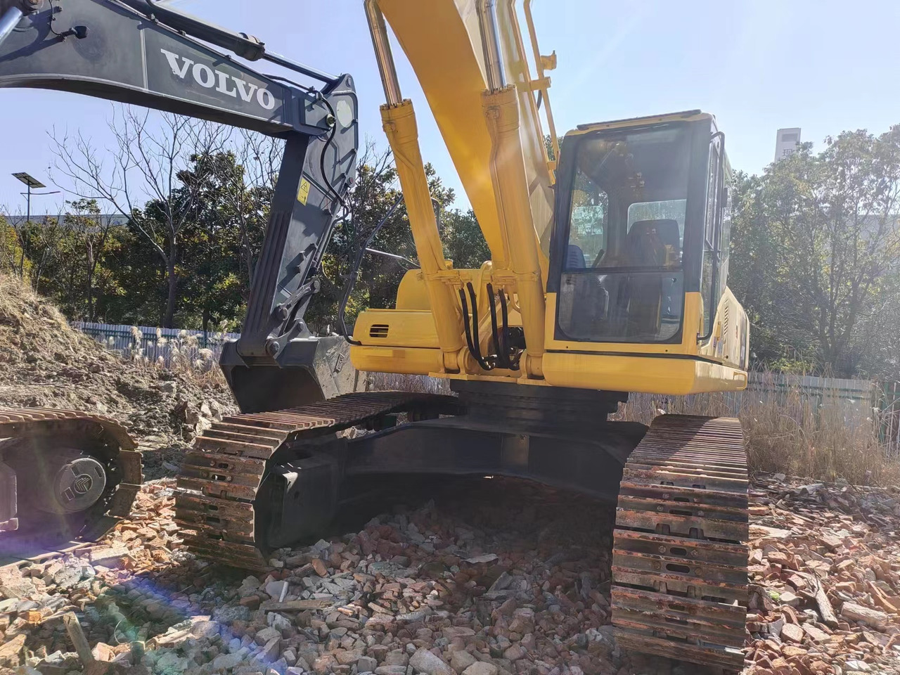KOMATSU pc400-7 - Bager gusjeničar: slika KOMATSU pc400-7 - Bager gusjeničar KOMATSU pc400-7 - Bager gusjeničar: slika KOMATSU pc400-7 - Bager gusjeničar