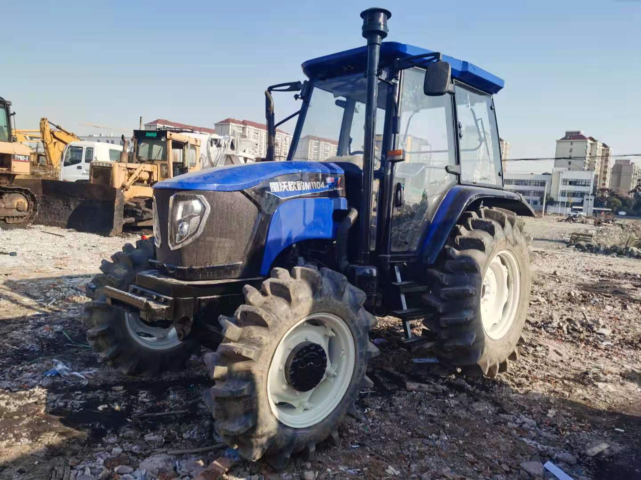 LOVOL M1104 - Traktor: slika LOVOL M1104 - Traktor LOVOL M1104 - Traktor: slika LOVOL M1104 - Traktor