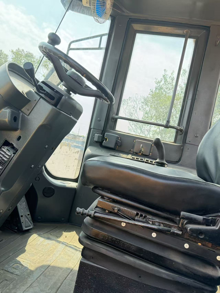 SDLG L936 - Utovarivač na kotačima: slika SDLG L936 - Utovarivač na kotačima SDLG L936 - Utovarivač na kotačima: slika SDLG L936 - Utovarivač na kotačima