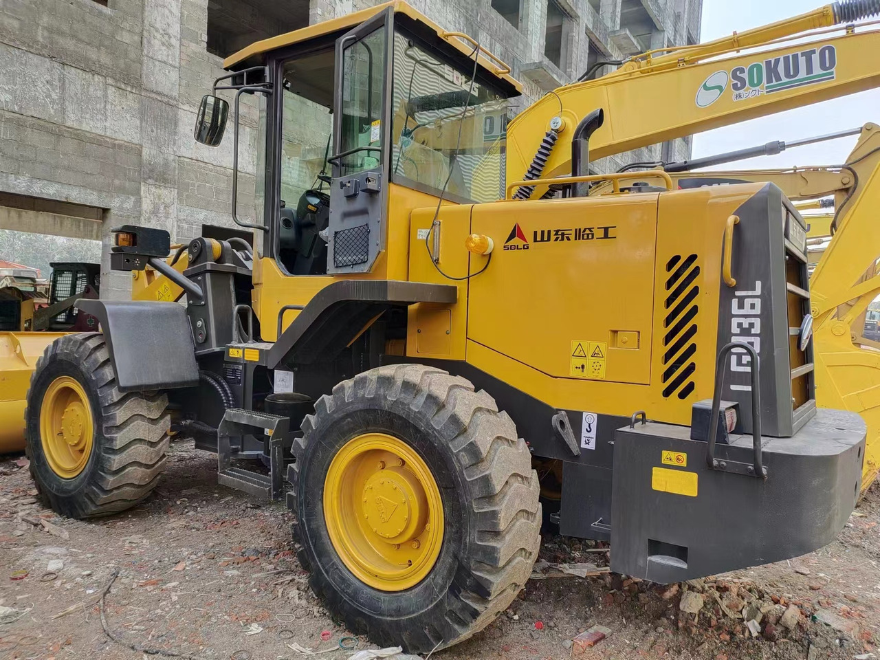 SDLG LG936L - Utovarivač na kotačima: slika SDLG LG936L - Utovarivač na kotačima SDLG LG936L - Utovarivač na kotačima: slika SDLG LG936L - Utovarivač na kotačima