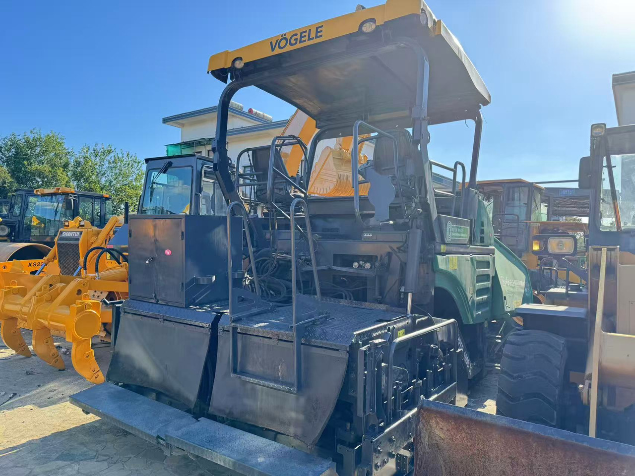 VOGELE 1800-3L - Finišer za asfalt: slika VOGELE 1800-3L - Finišer za asfalt VOGELE 1800-3L - Finišer za asfalt: slika VOGELE 1800-3L - Finišer za asfalt