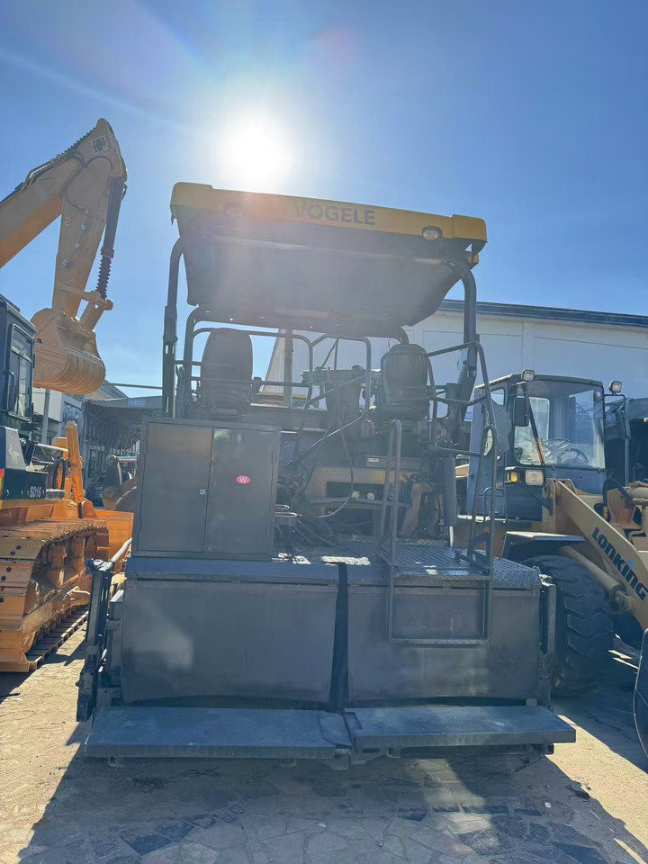 VOGELE 1800-3L - Finišer za asfalt: slika VOGELE 1800-3L - Finišer za asfalt VOGELE 1800-3L - Finišer za asfalt: slika VOGELE 1800-3L - Finišer za asfalt