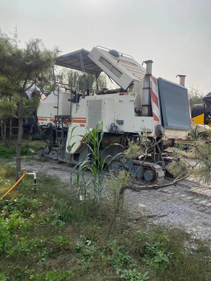 WIRTGEN 1900 - Hladni planer: slika WIRTGEN 1900 - Hladni planer WIRTGEN 1900 - Hladni planer: slika WIRTGEN 1900 - Hladni planer