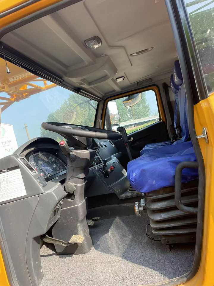 XCMG QY70K - Autodizalica: slika XCMG QY70K - Autodizalica XCMG QY70K - Autodizalica: slika XCMG QY70K - Autodizalica