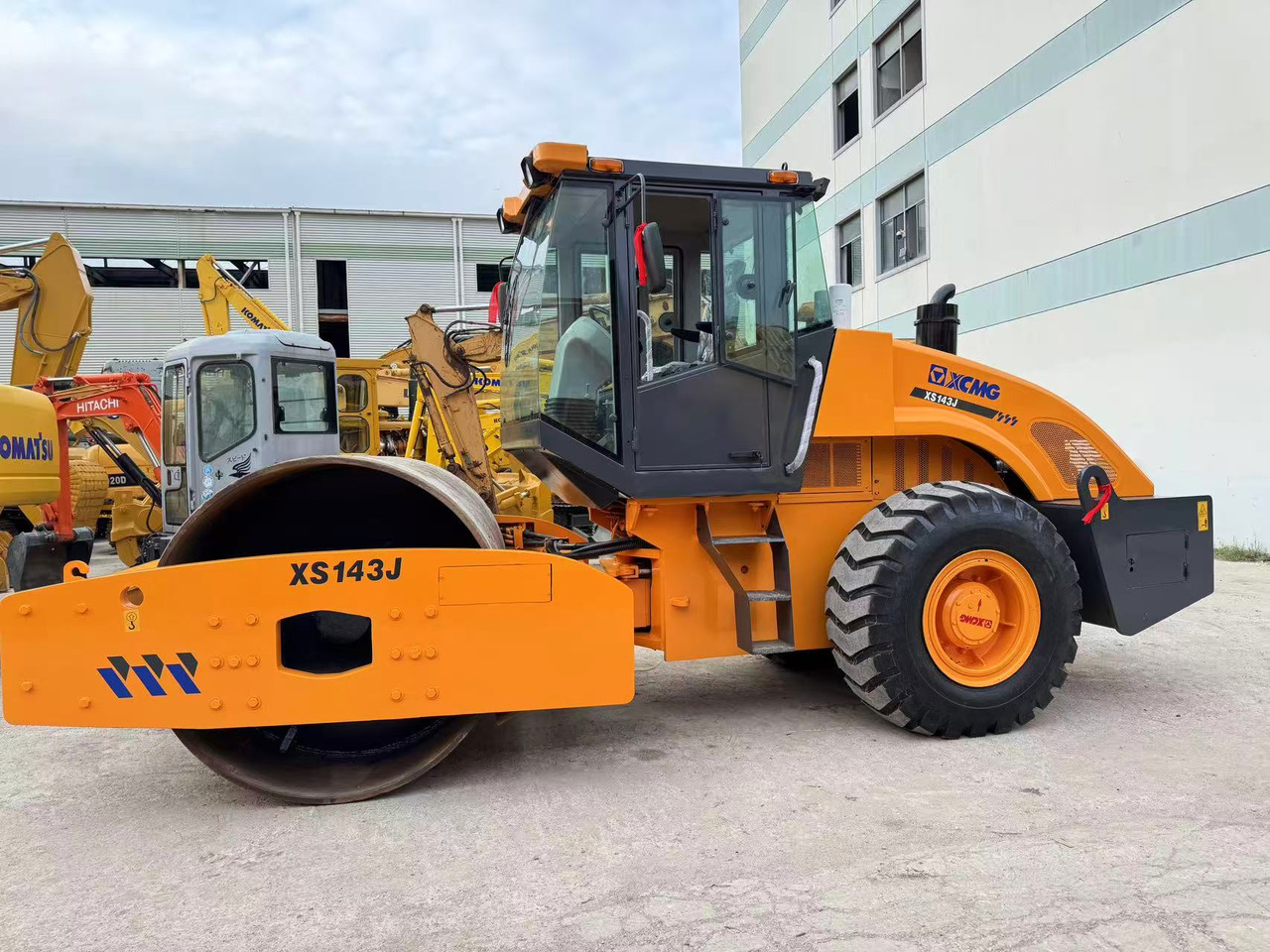 XCMG XS143J - Cestovni valjak: slika XCMG XS143J - Cestovni valjak XCMG XS143J - Cestovni valjak: slika XCMG XS143J - Cestovni valjak